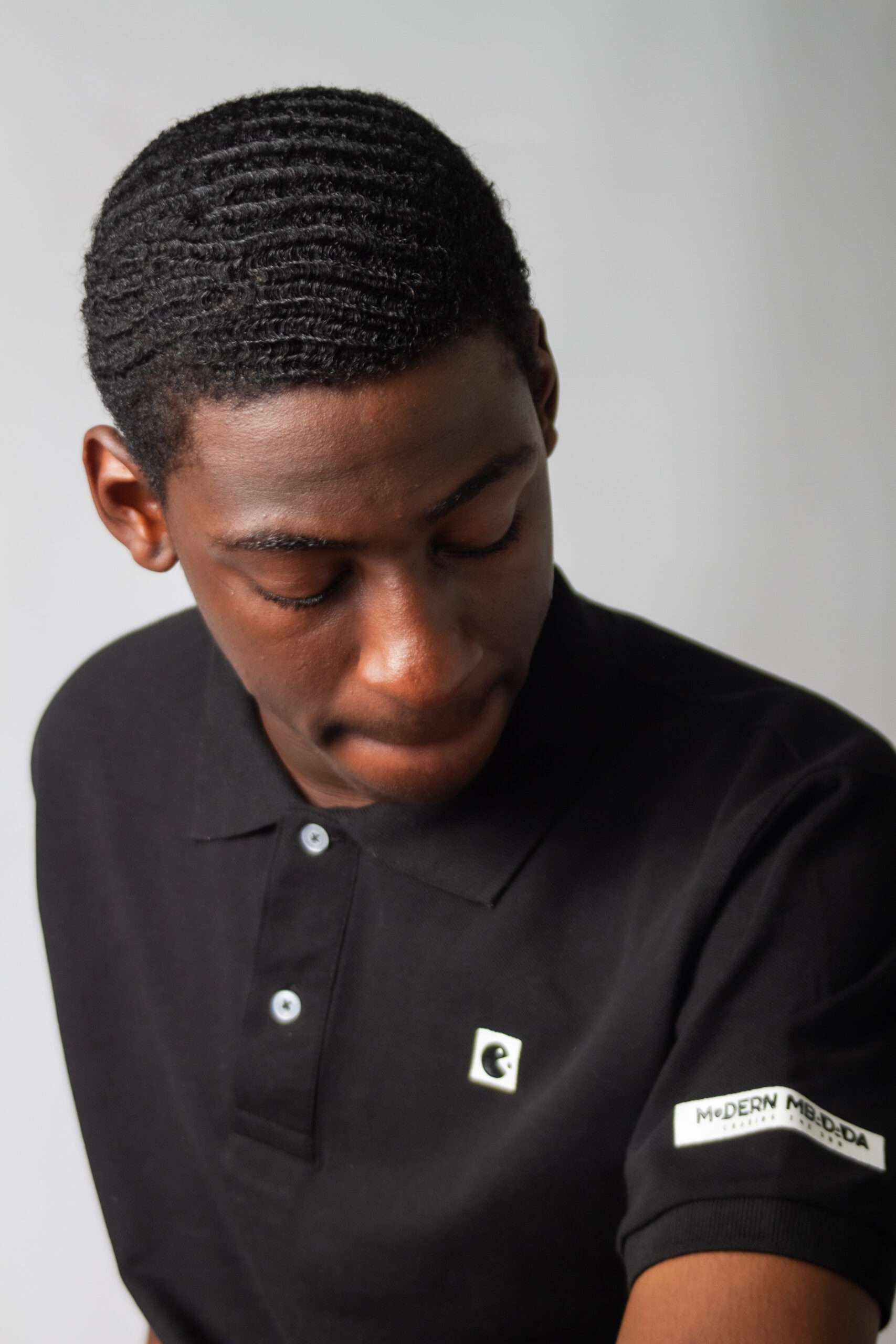 Modern Mbadada Golfer Black - Image 2