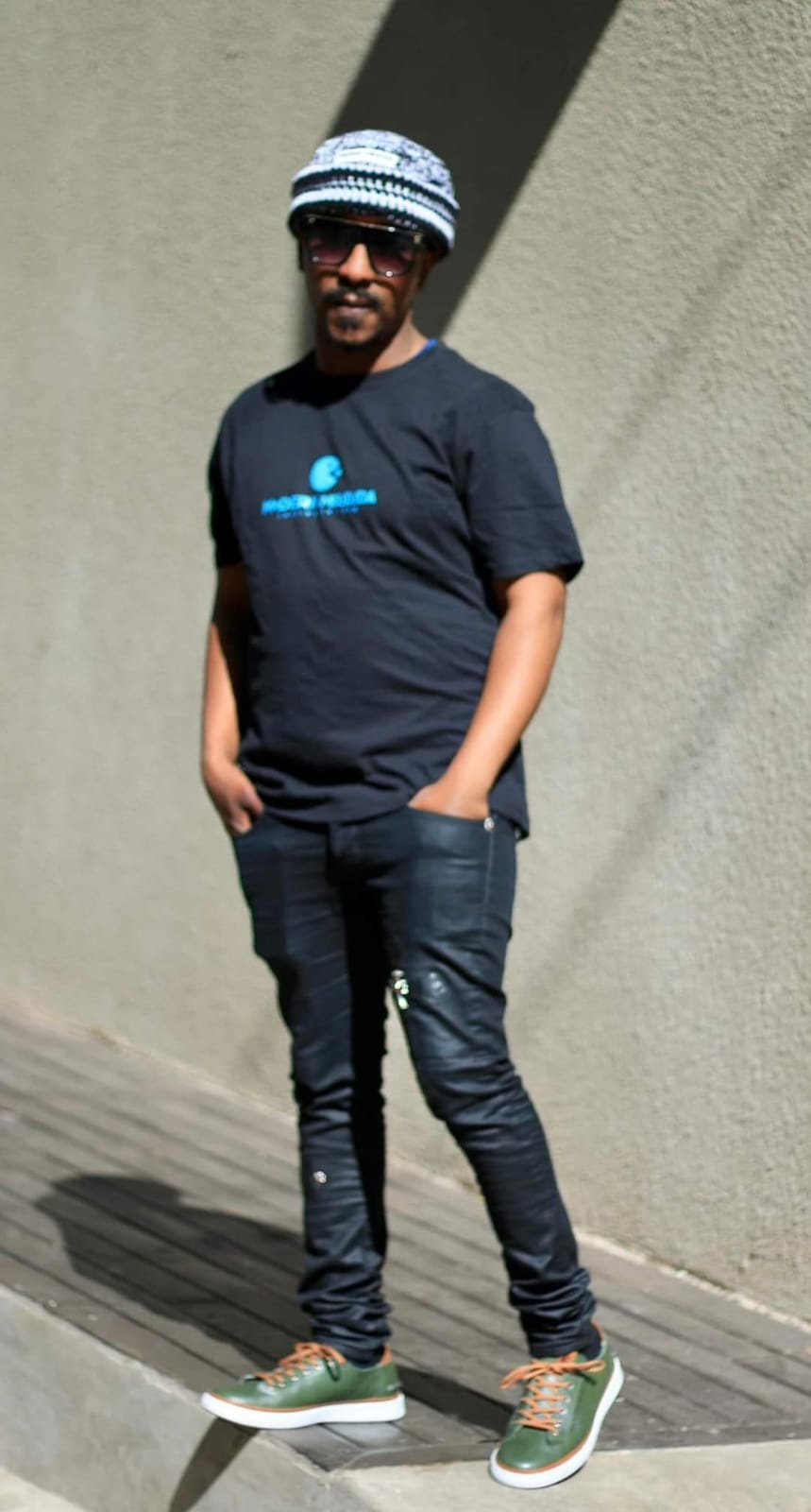 Modern Mbadada classics vest, t-shirt and long sleeve - Image 2