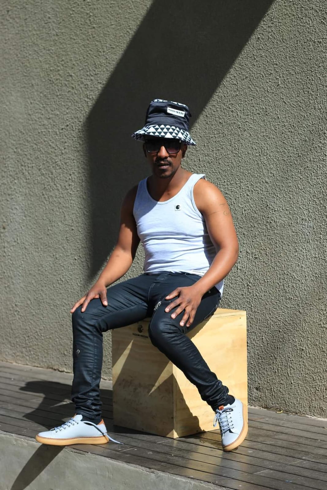 Modern Mbadada classics vest, t-shirt and long sleeve - Image 3