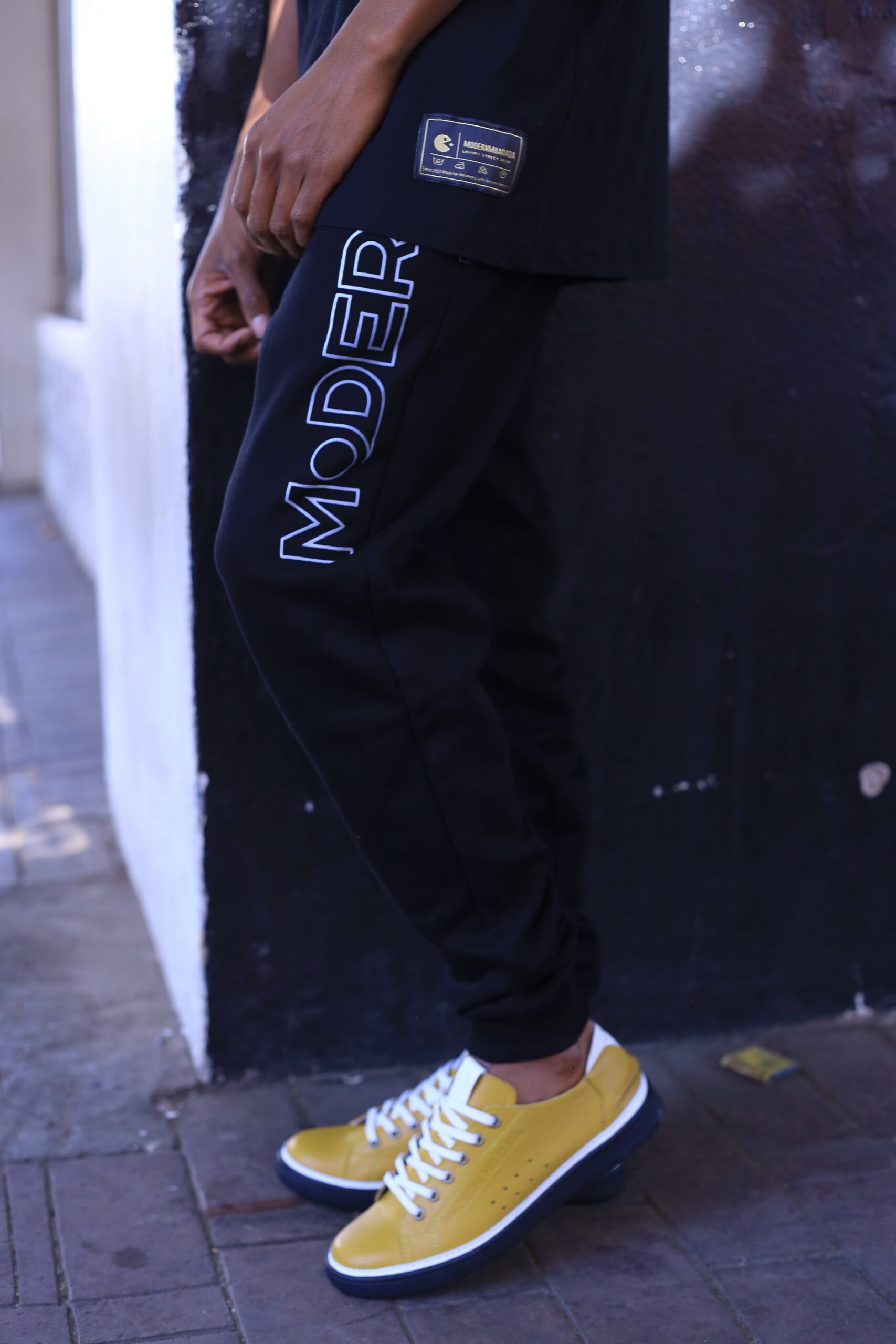 Modern Mbadada classic sneaker Mustard and Black/brown/white Sole - Image 5