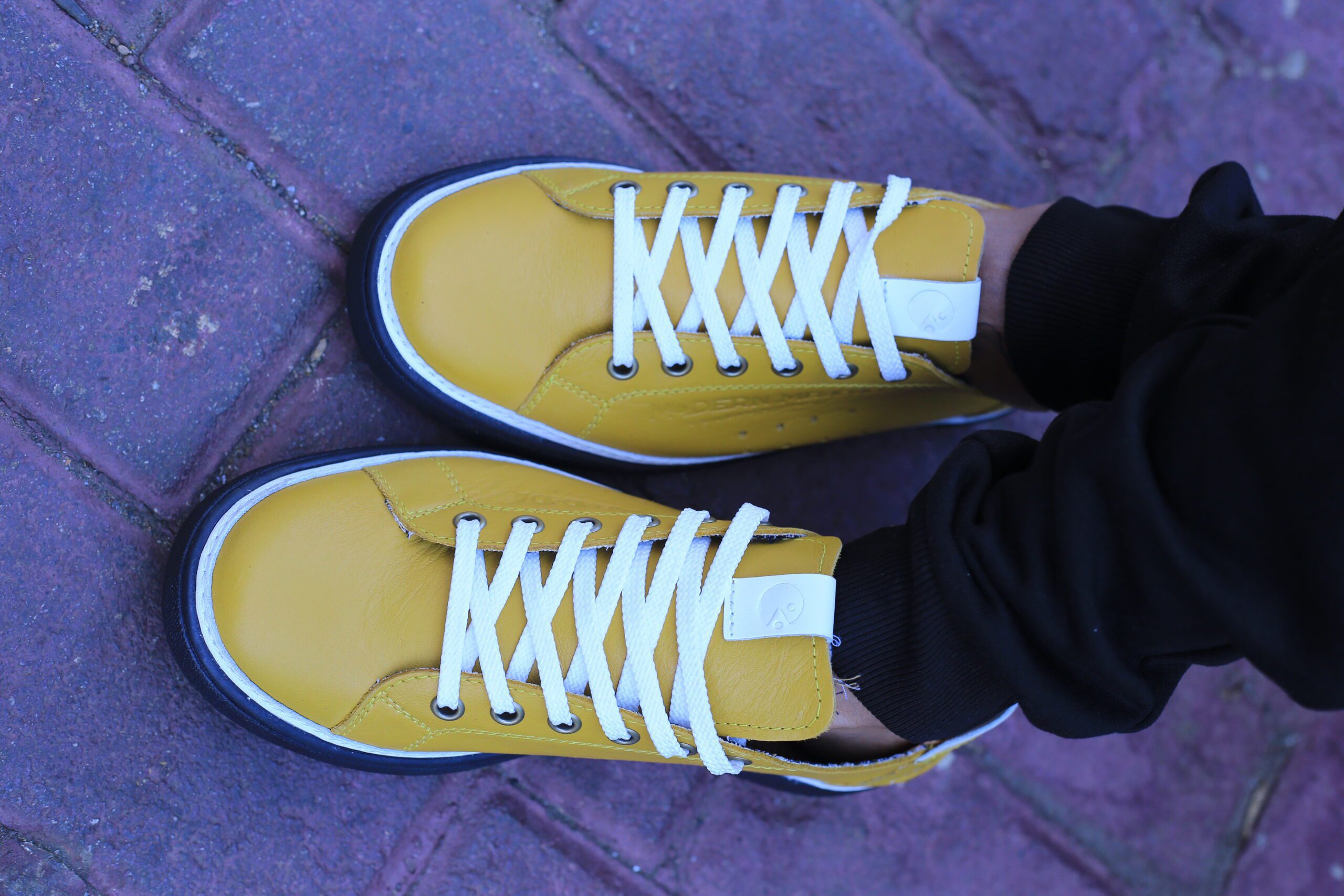 Modern Mbadada classic sneaker Mustard and Black/brown/white Sole - Image 7