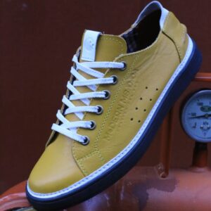 Modern Mbadada classic sneaker Mustard and Black/brown/white Sole