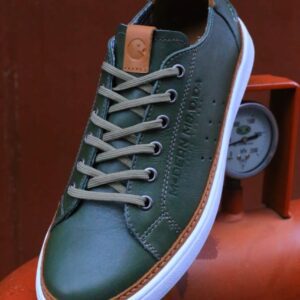Modern Mbadada Green low cut classics edition sneaker