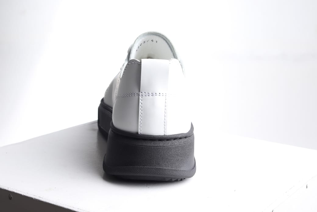 Modern Mbadada Goduka White /Black sole - Image 4