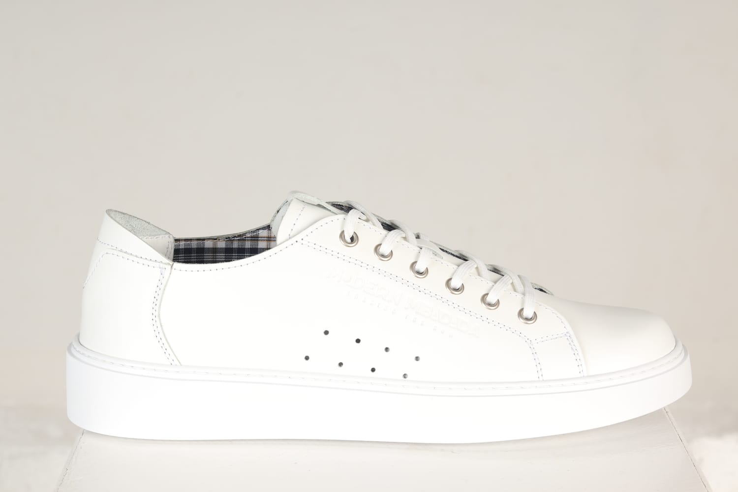 Modern Mbadada Mpintshi 2,0 Pure White
